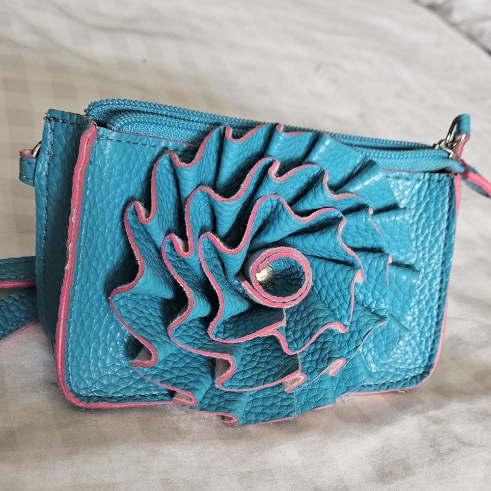 Jazzd Six inch faux leather purse